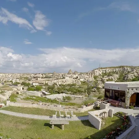 Suzanas Cave Hotel *
